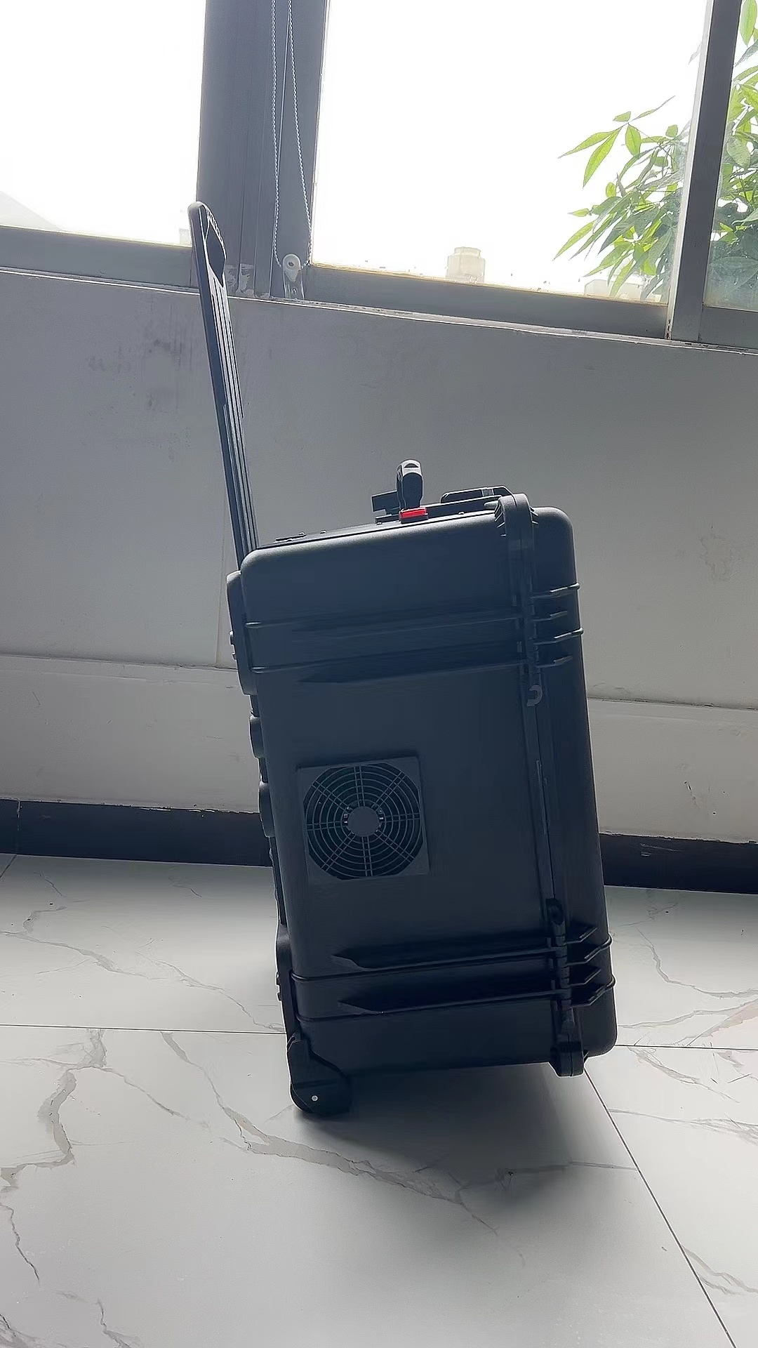 蓝田手拉箱型移动通信干扰器